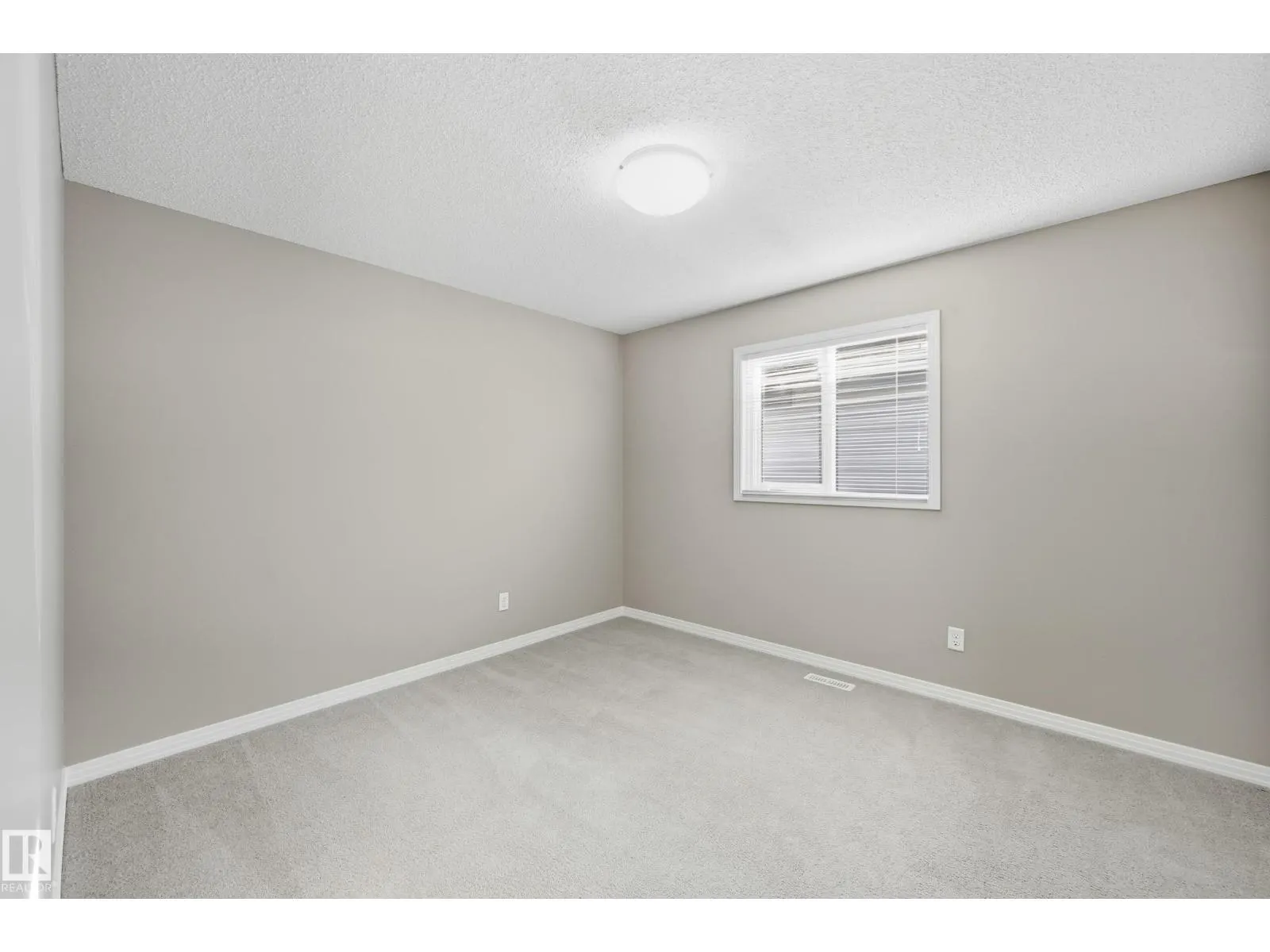 3528 CLAXTON CR SW