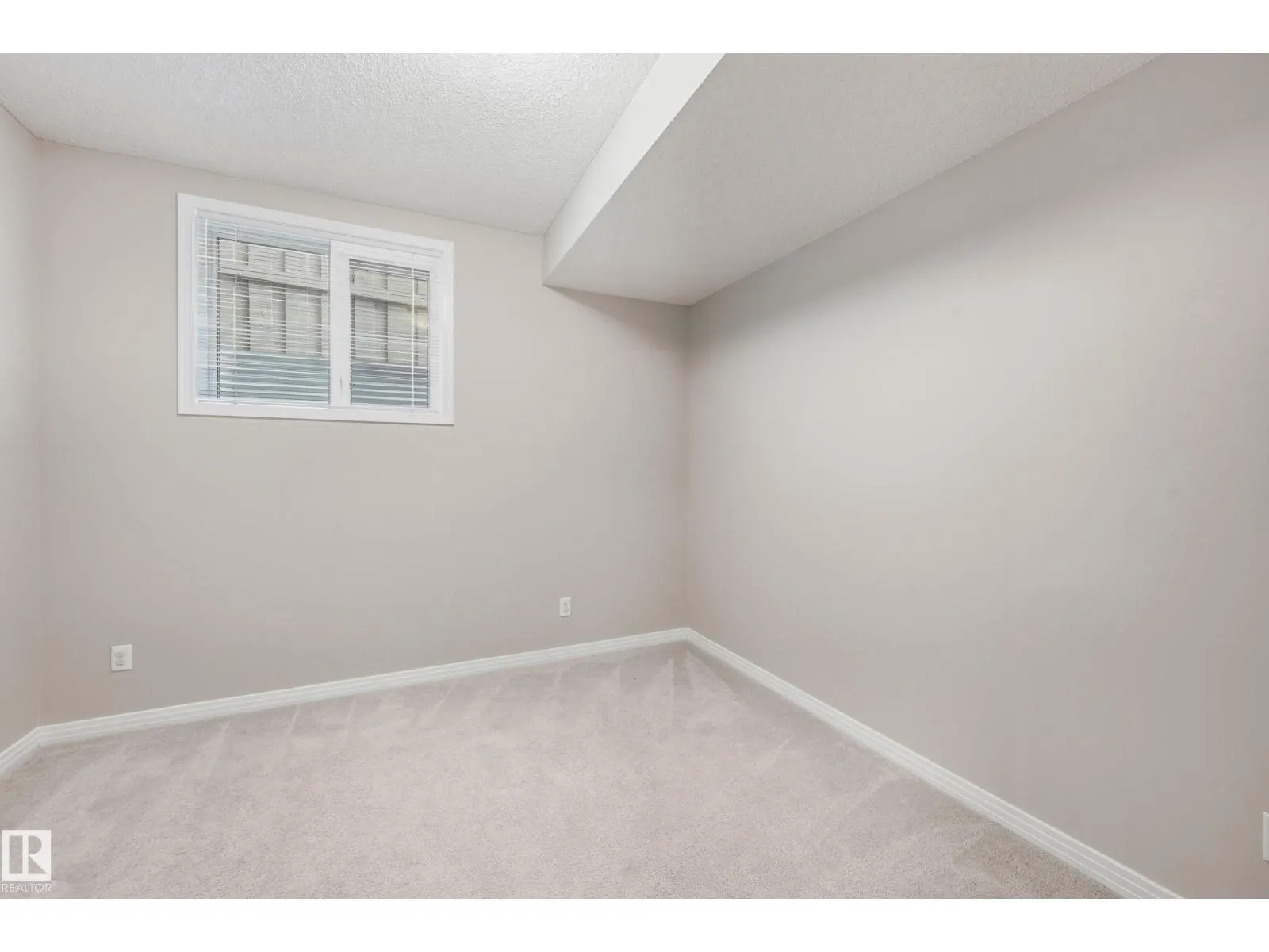 3528 CLAXTON CR SW