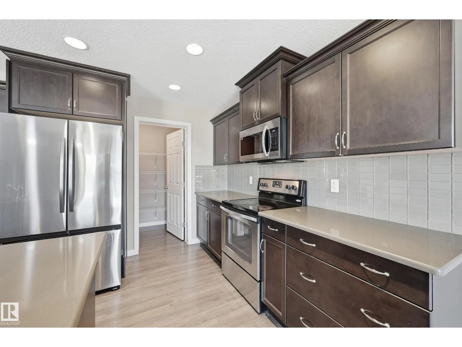 3528 CLAXTON CR SW