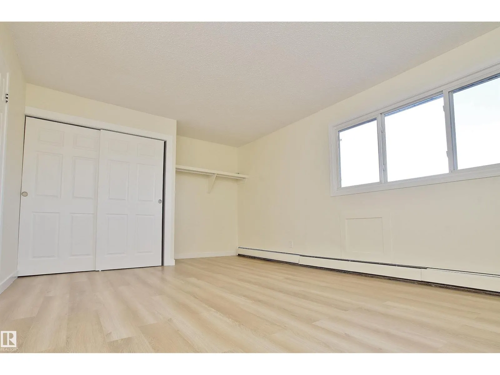 #46 13590 38 ST NW