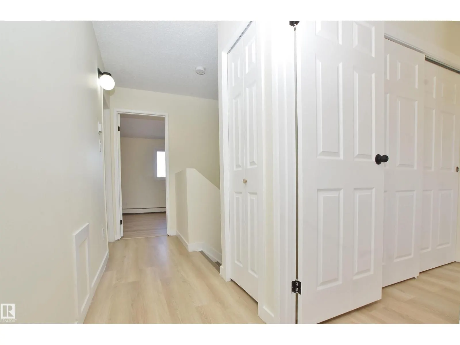 #46 13590 38 ST NW