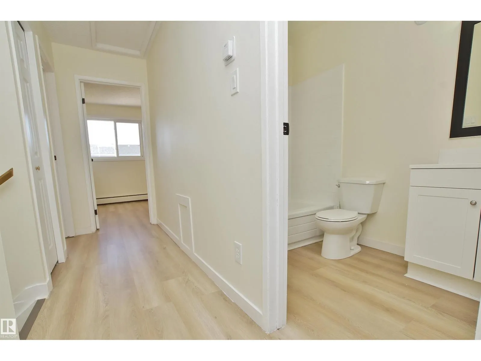 #46 13590 38 ST NW