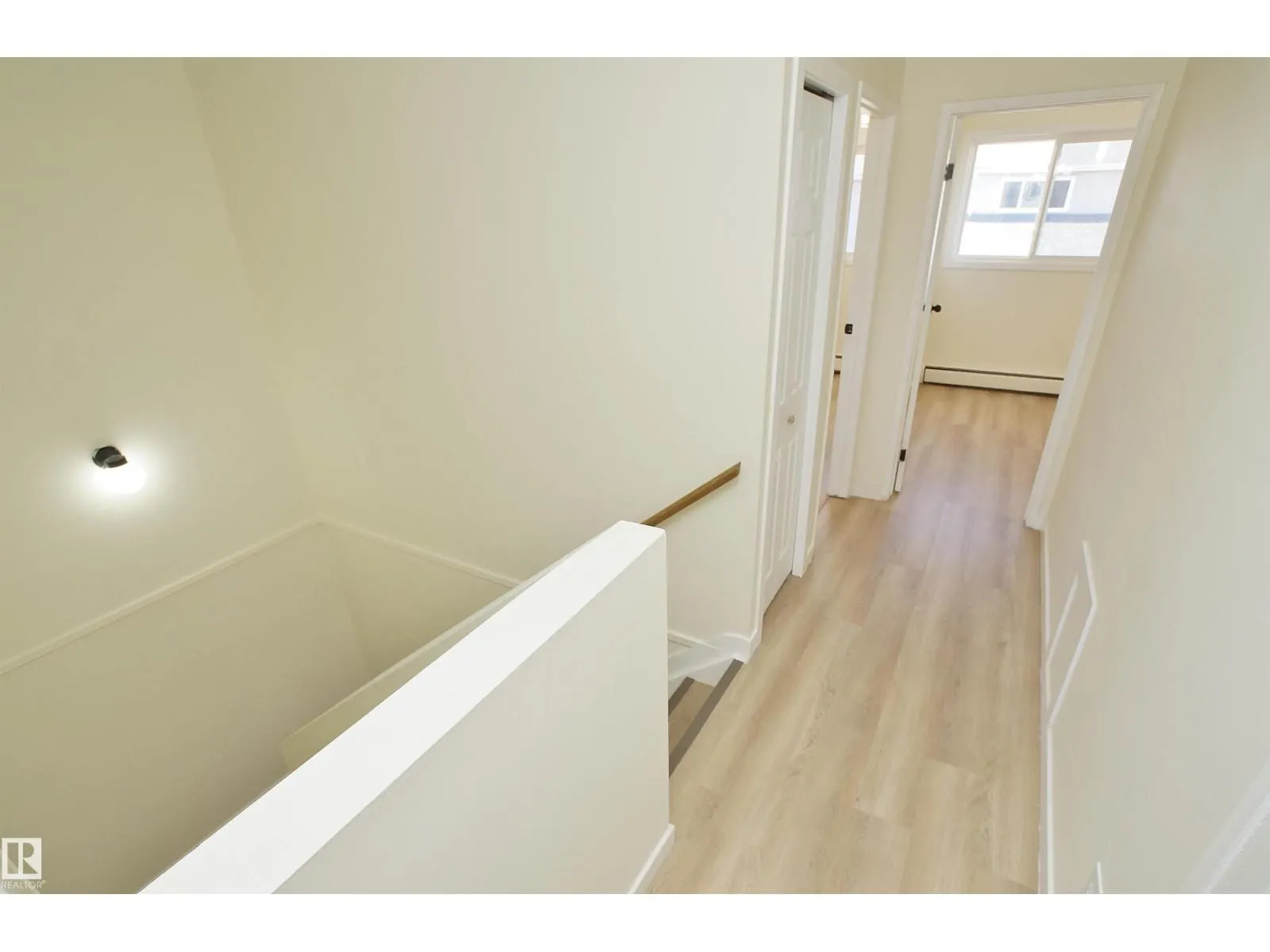 #46 13590 38 ST NW