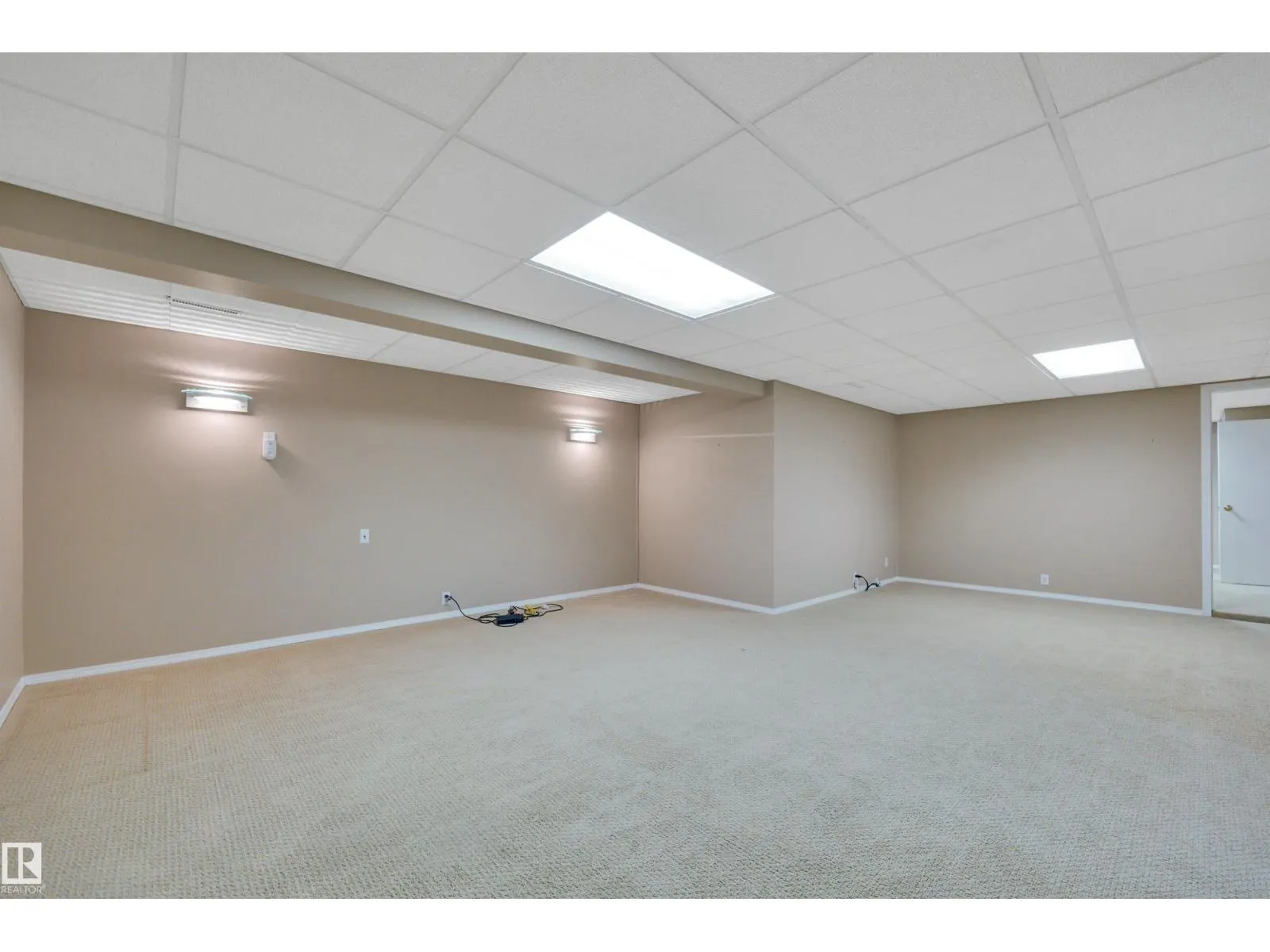 5604 94A AV NW