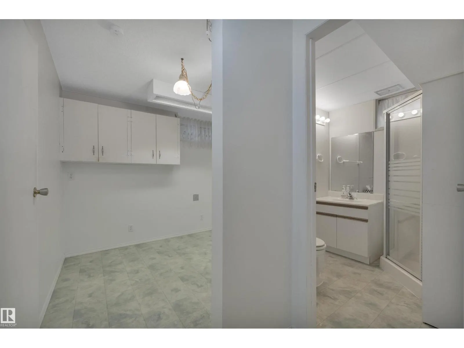 5604 94A AV NW