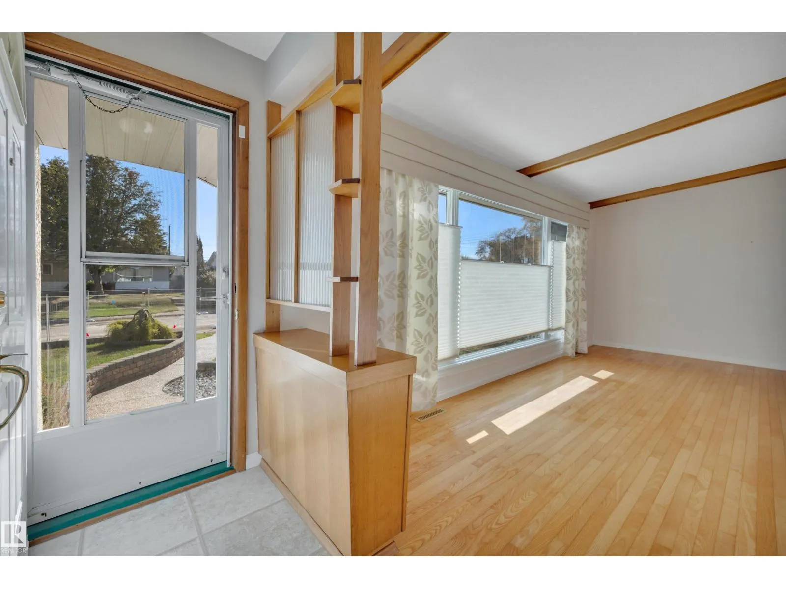 5604 94A AV NW