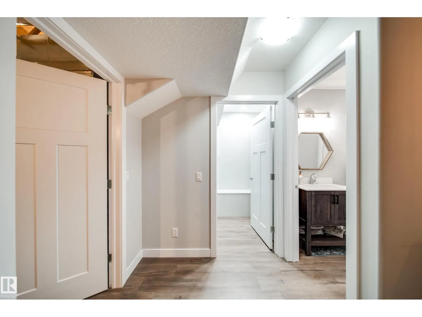 4047 MORRISON WY NW