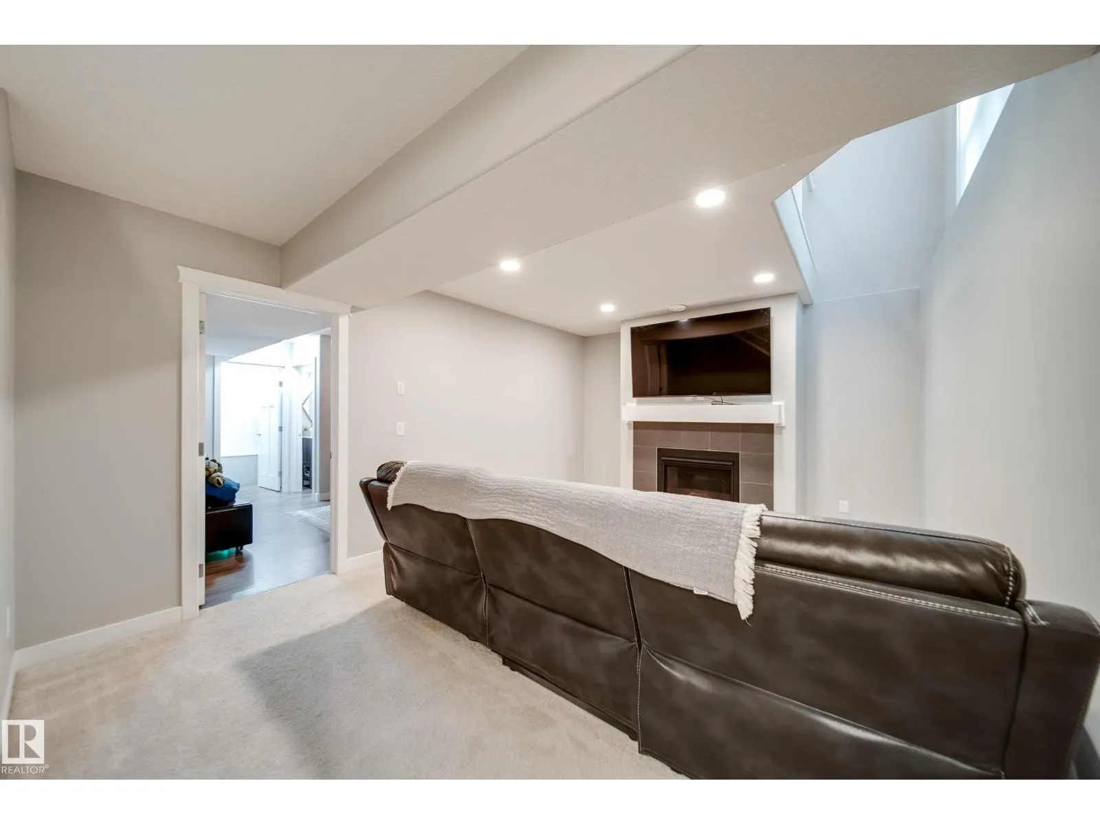 4047 MORRISON WY NW