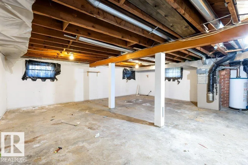 11208 79 ST NW