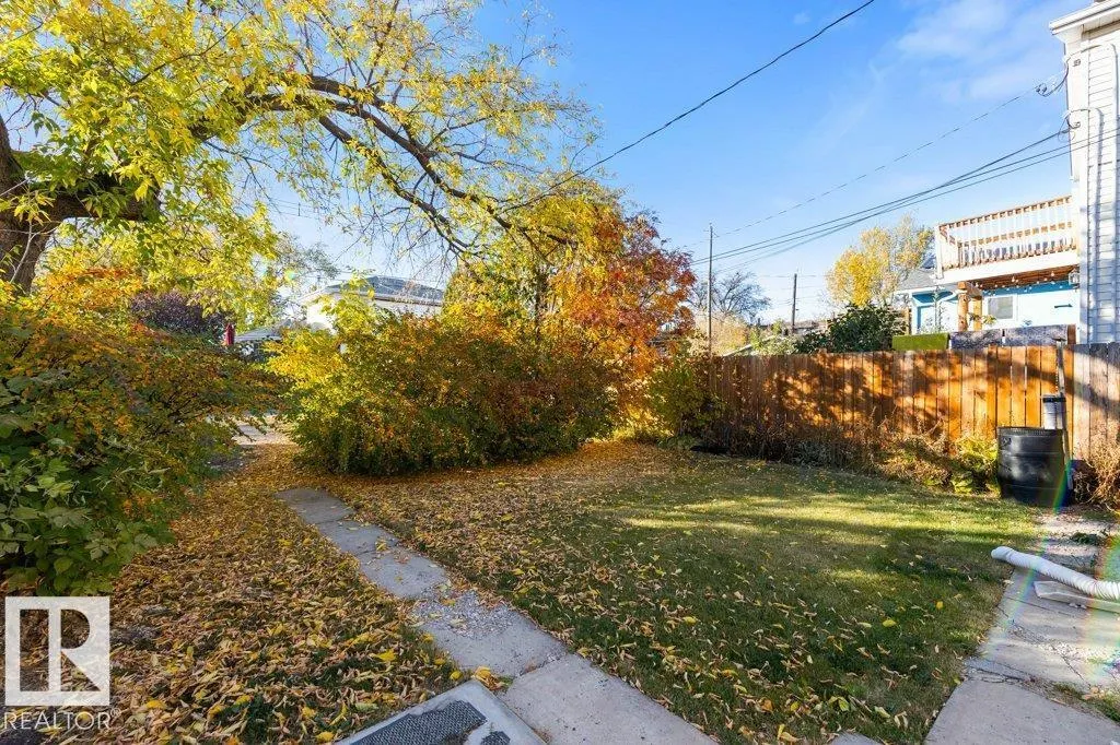 11208 79 ST NW