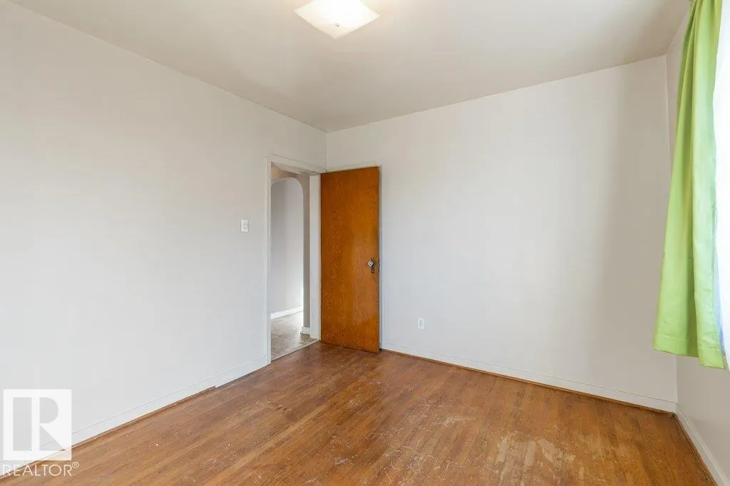 11208 79 ST NW