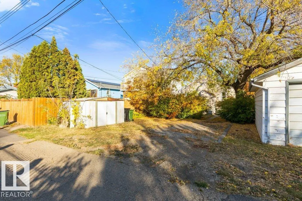 11208 79 ST NW