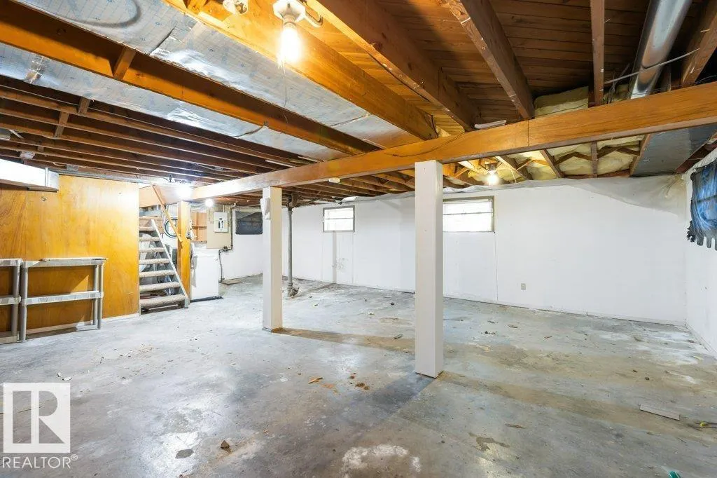 11208 79 ST NW