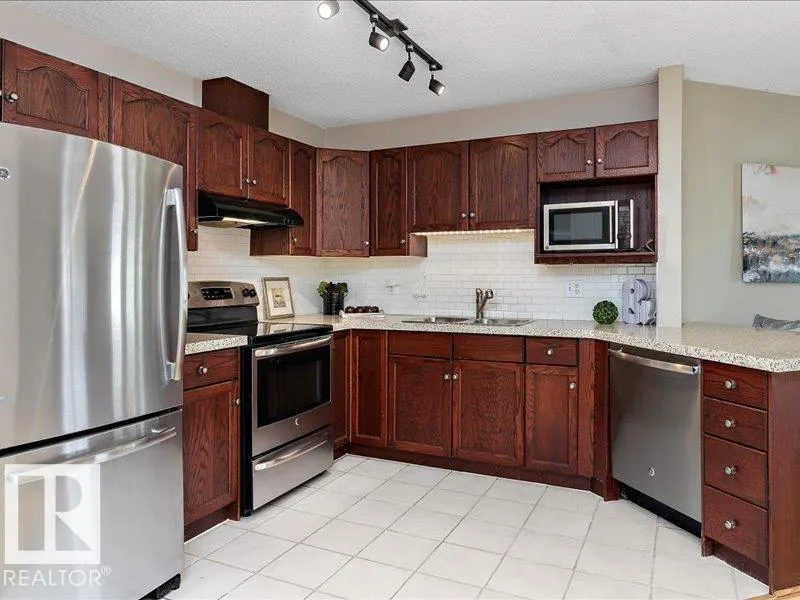 #204 9640 105 ST NW