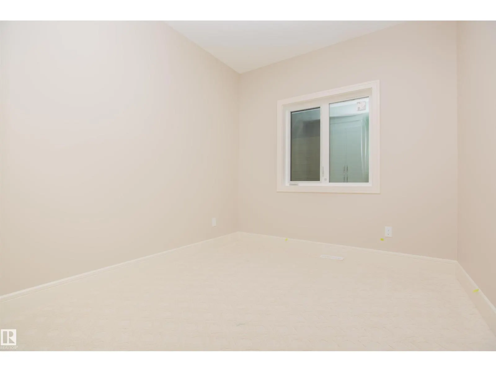 9127 143 ST NW
