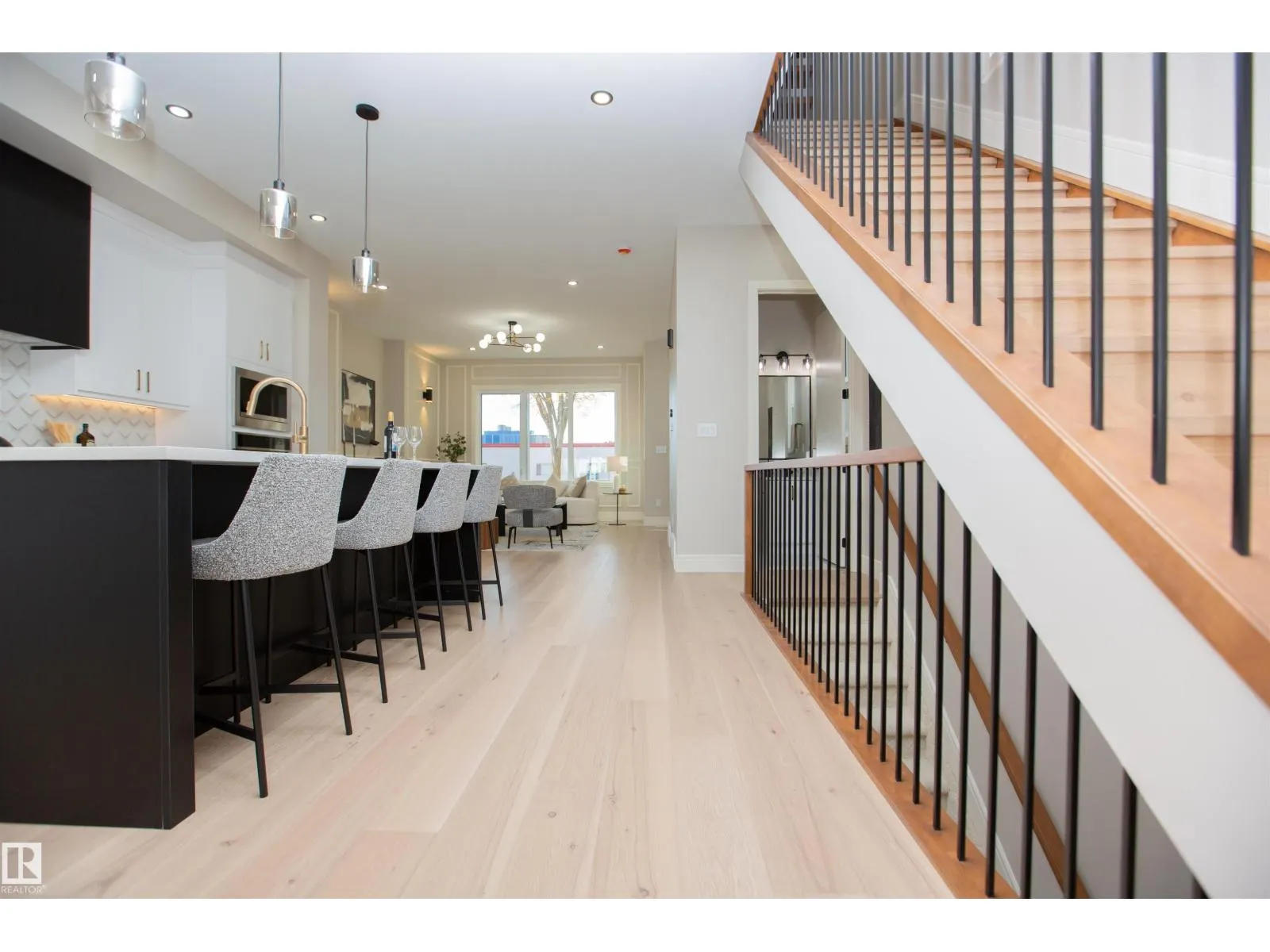 9127 143 ST NW