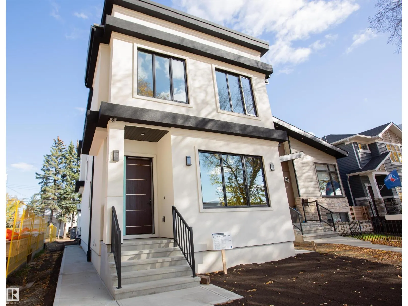 9127 143 ST NW