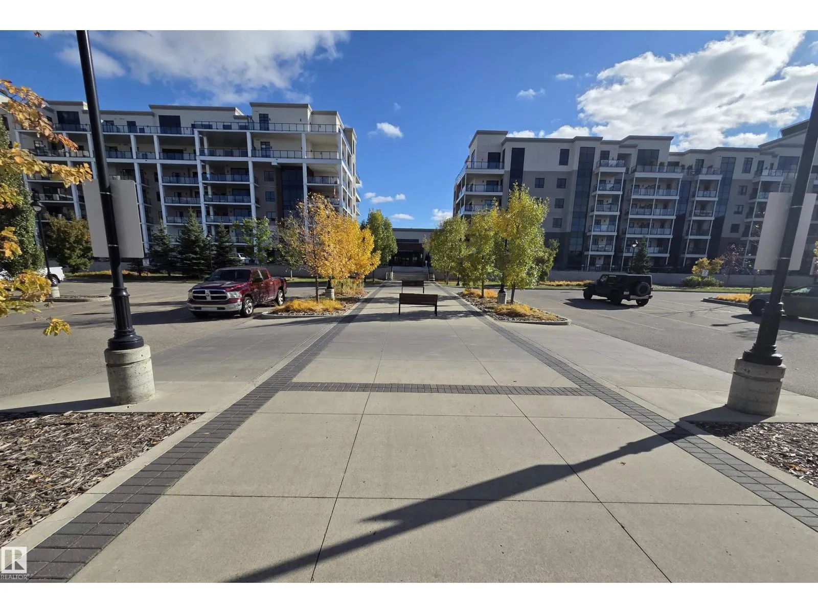 #542 200 Bellerose DR