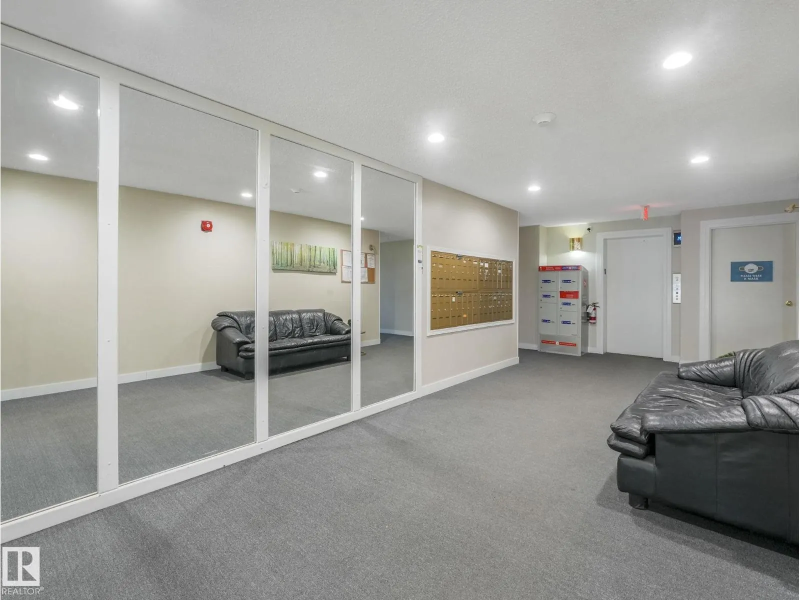 #107 10421 93 ST NW