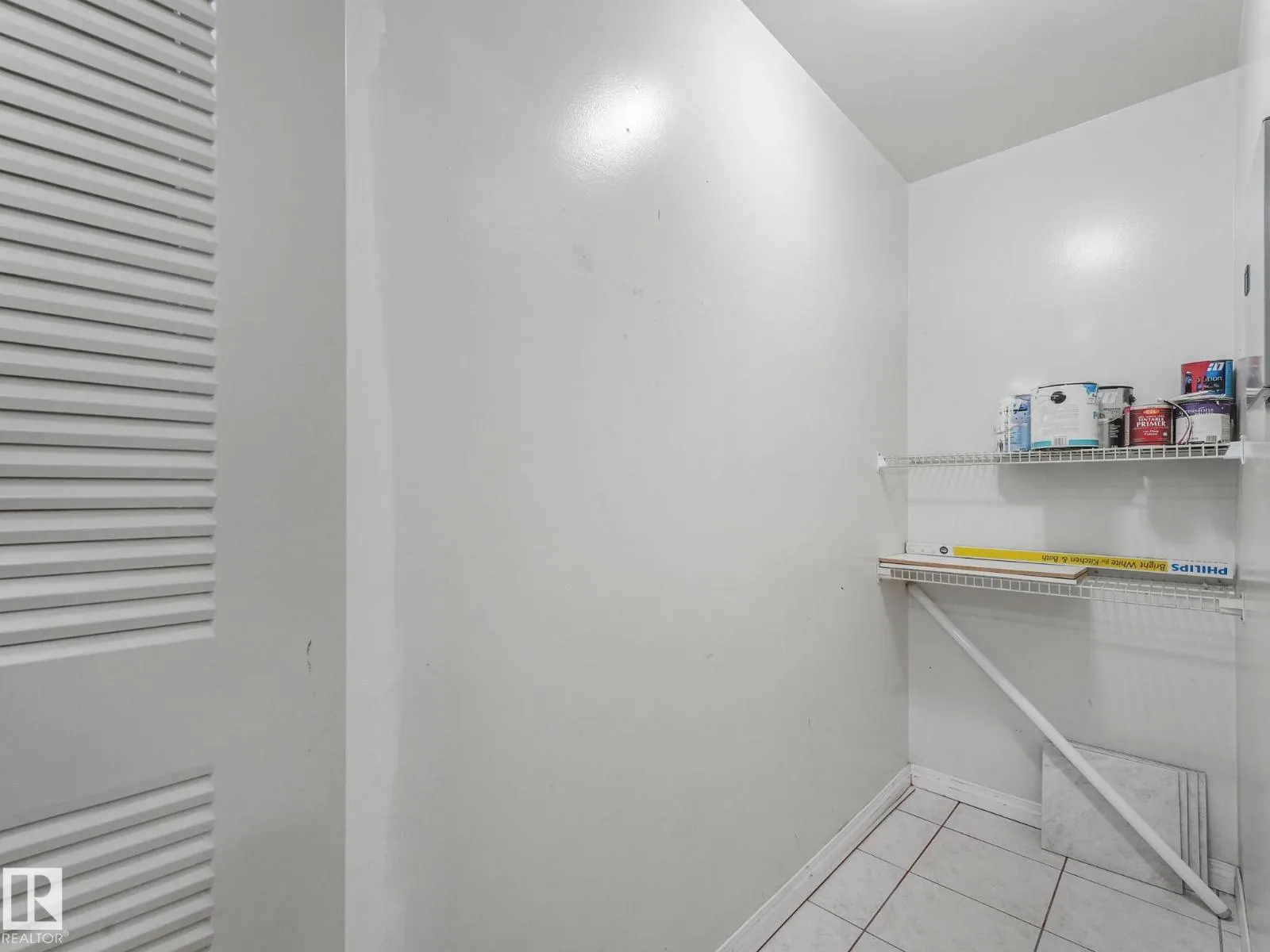 #107 10421 93 ST NW
