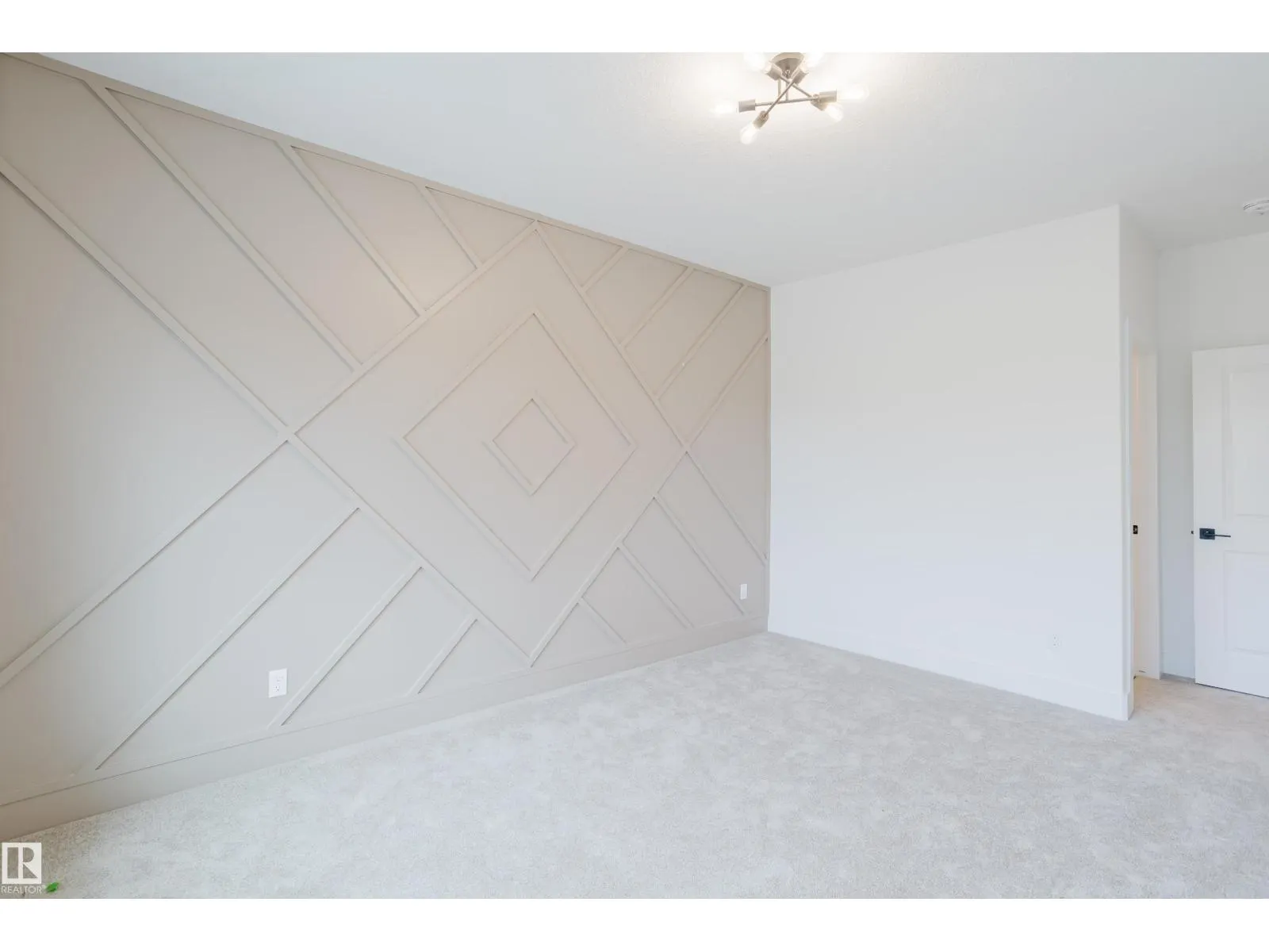 45 Renwyck PL