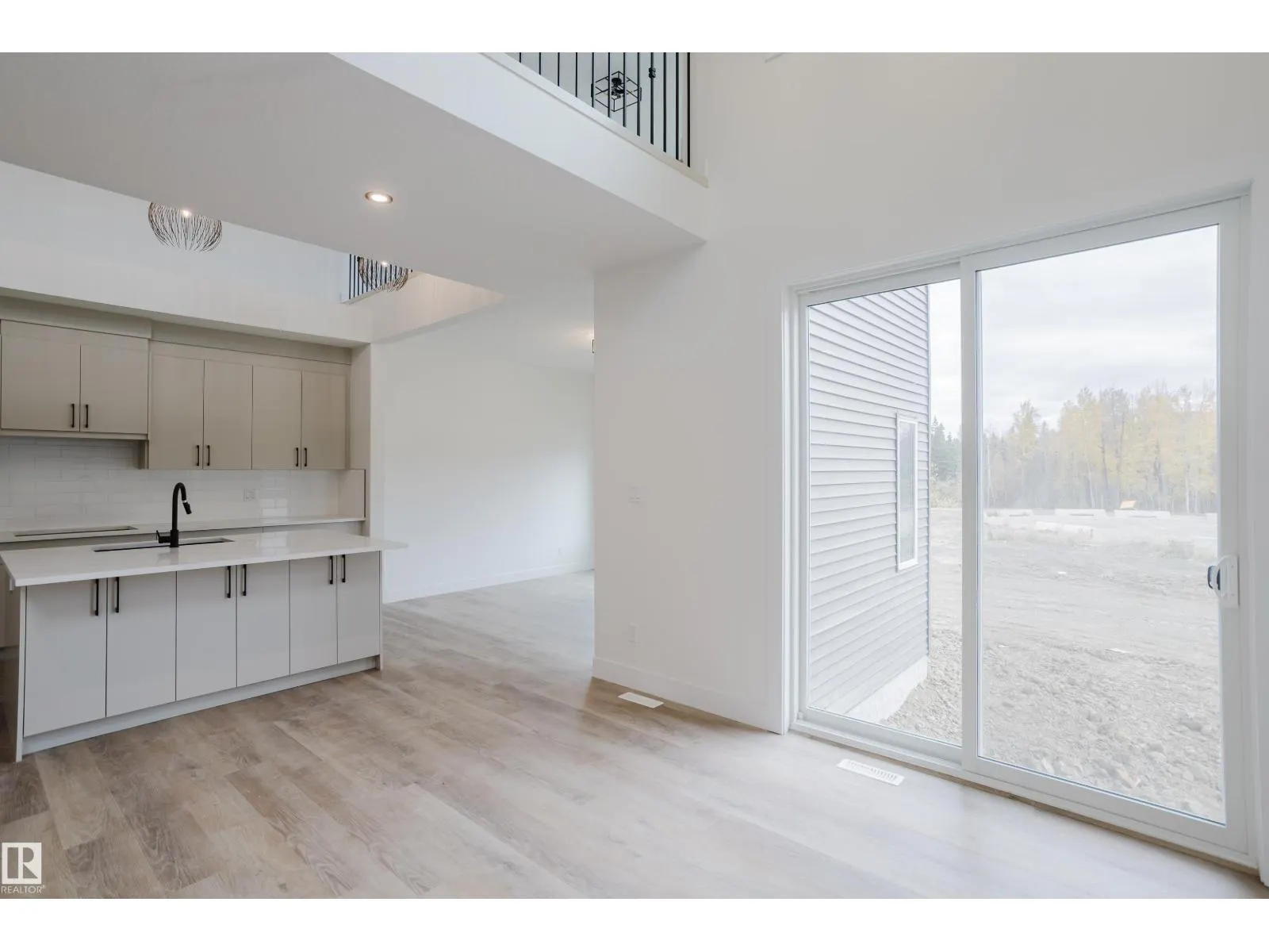 45 Renwyck PL