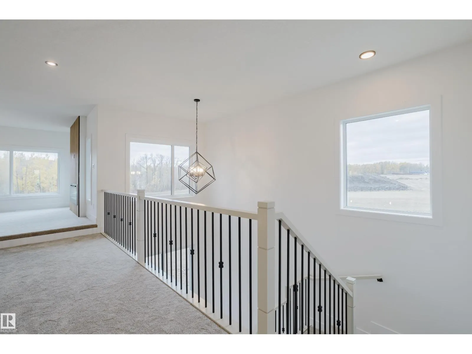 45 Renwyck PL