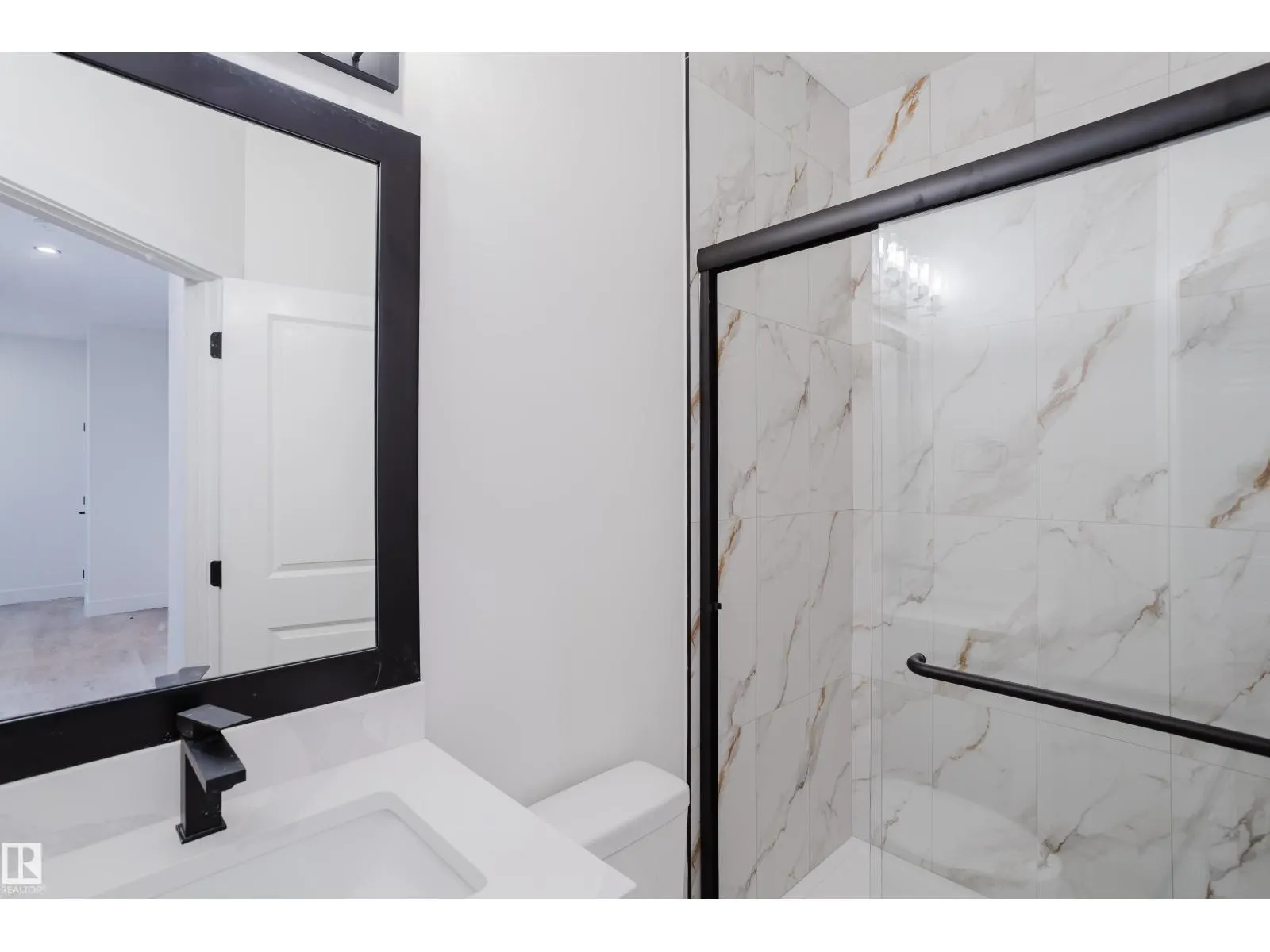 45 Renwyck PL