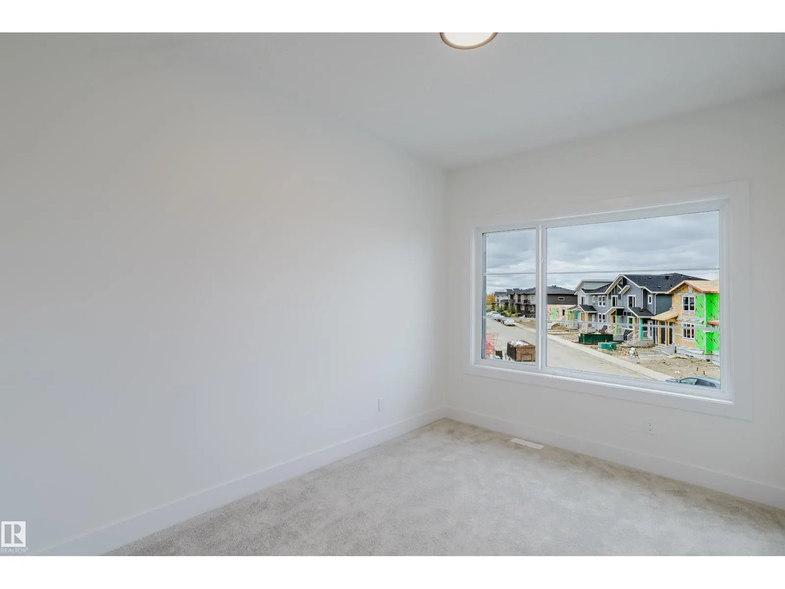 45 Renwyck PL