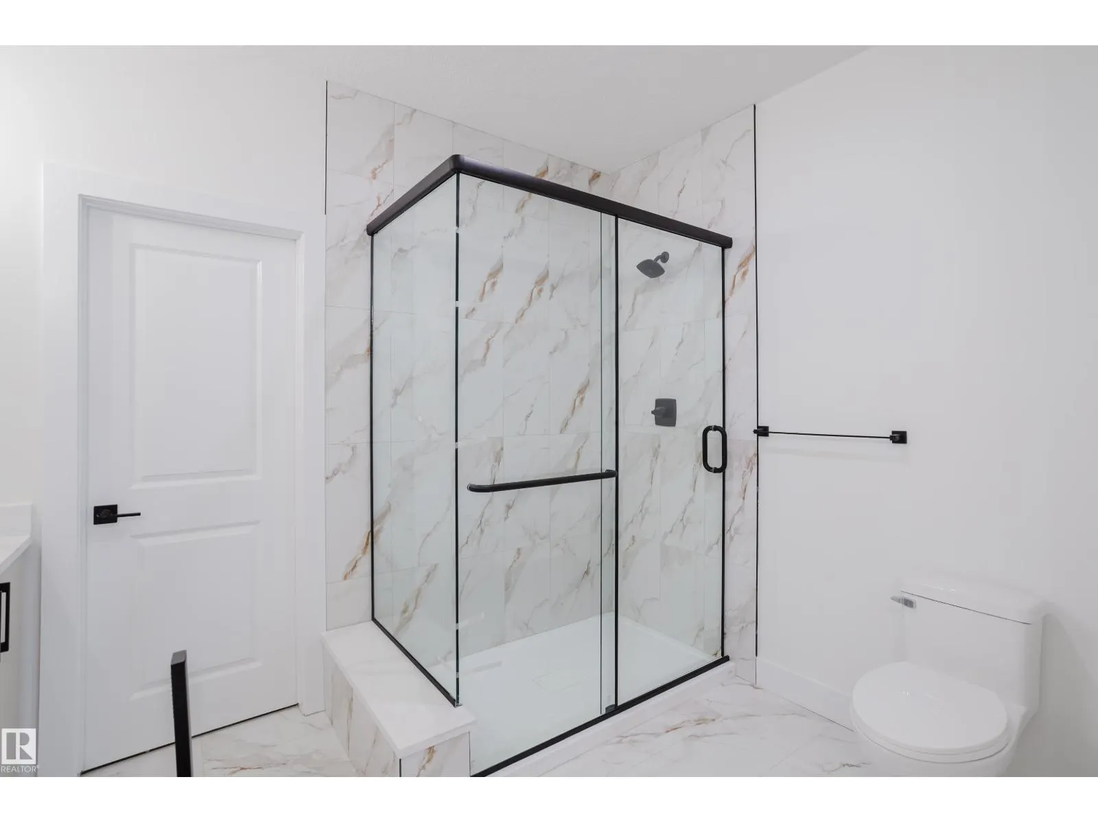 45 Renwyck PL