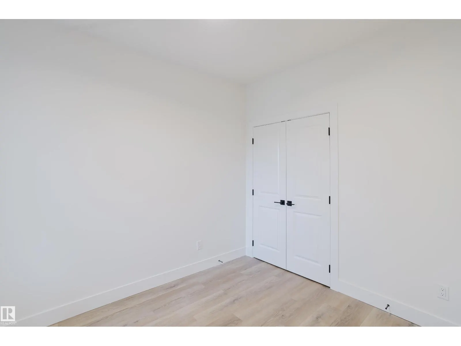 45 Renwyck PL