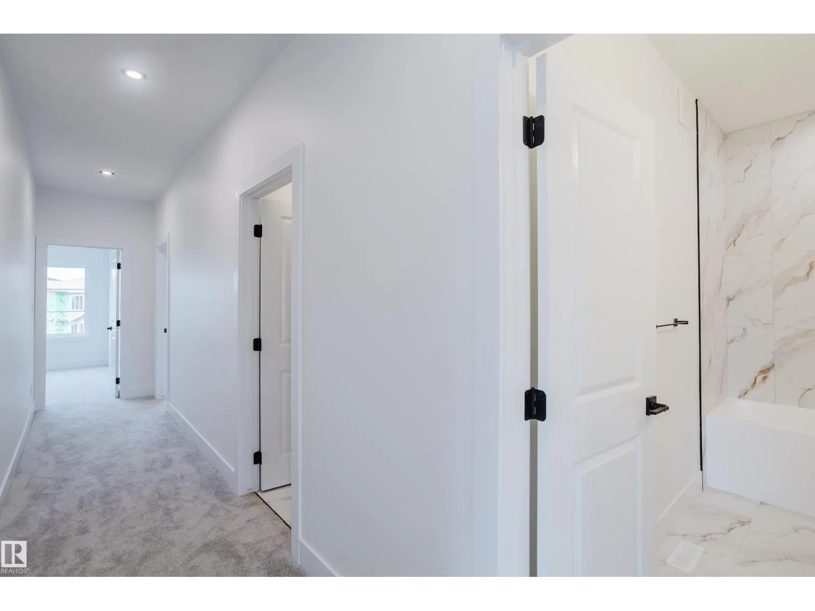 45 Renwyck PL