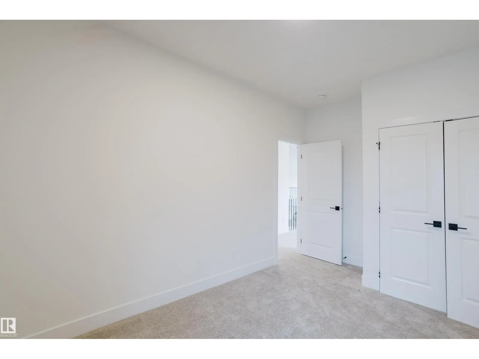 45 Renwyck PL