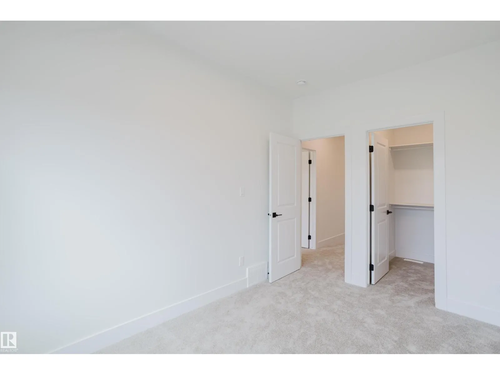 45 Renwyck PL