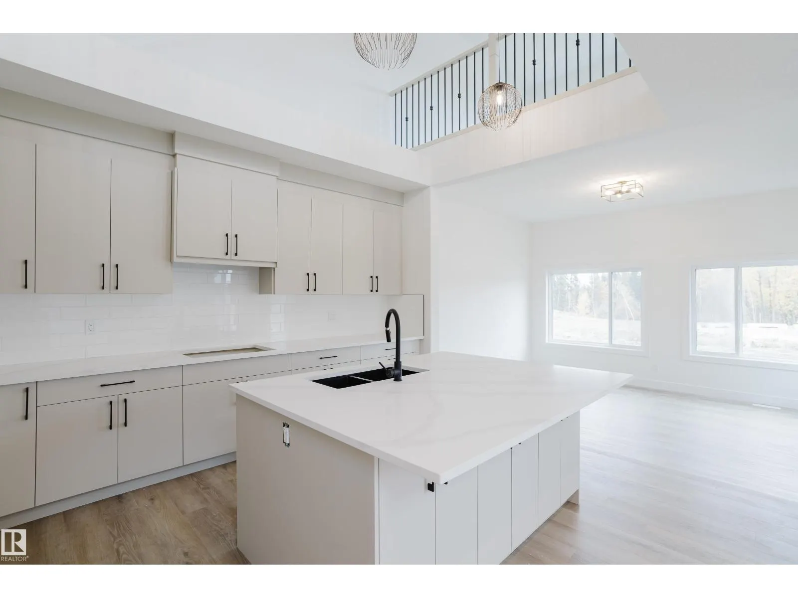 45 Renwyck PL