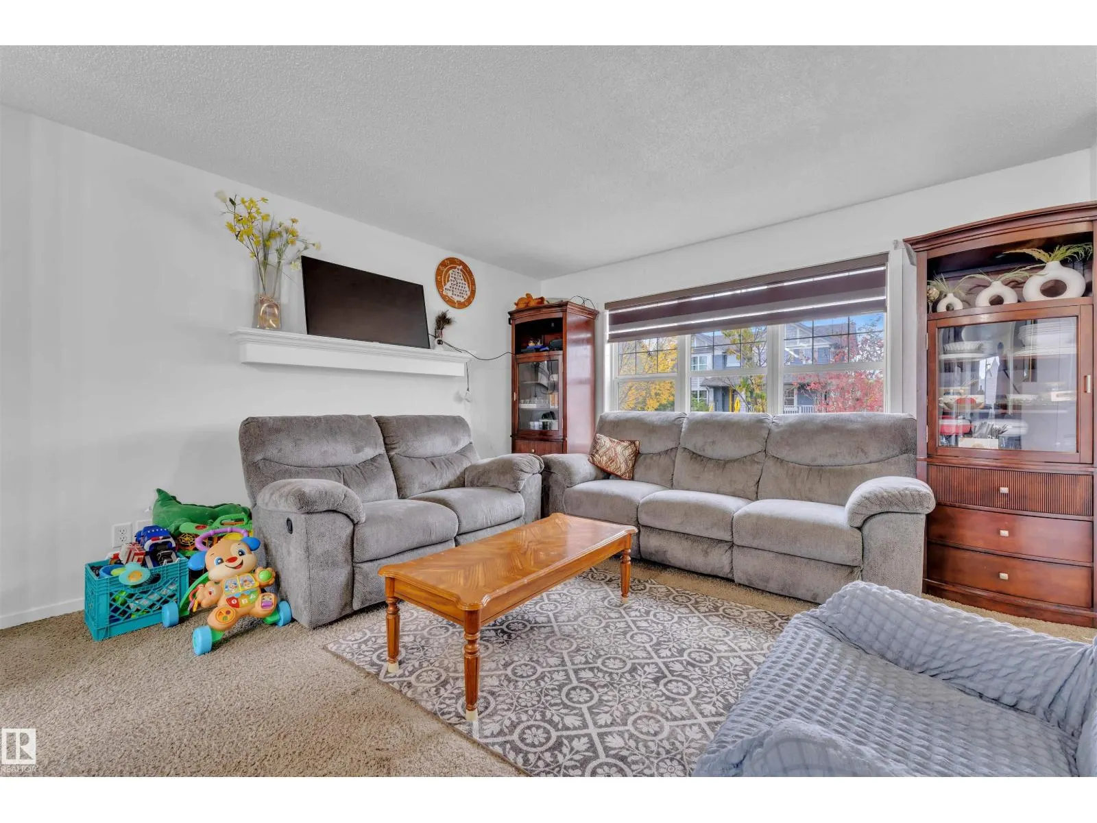 2004 32 ST NW