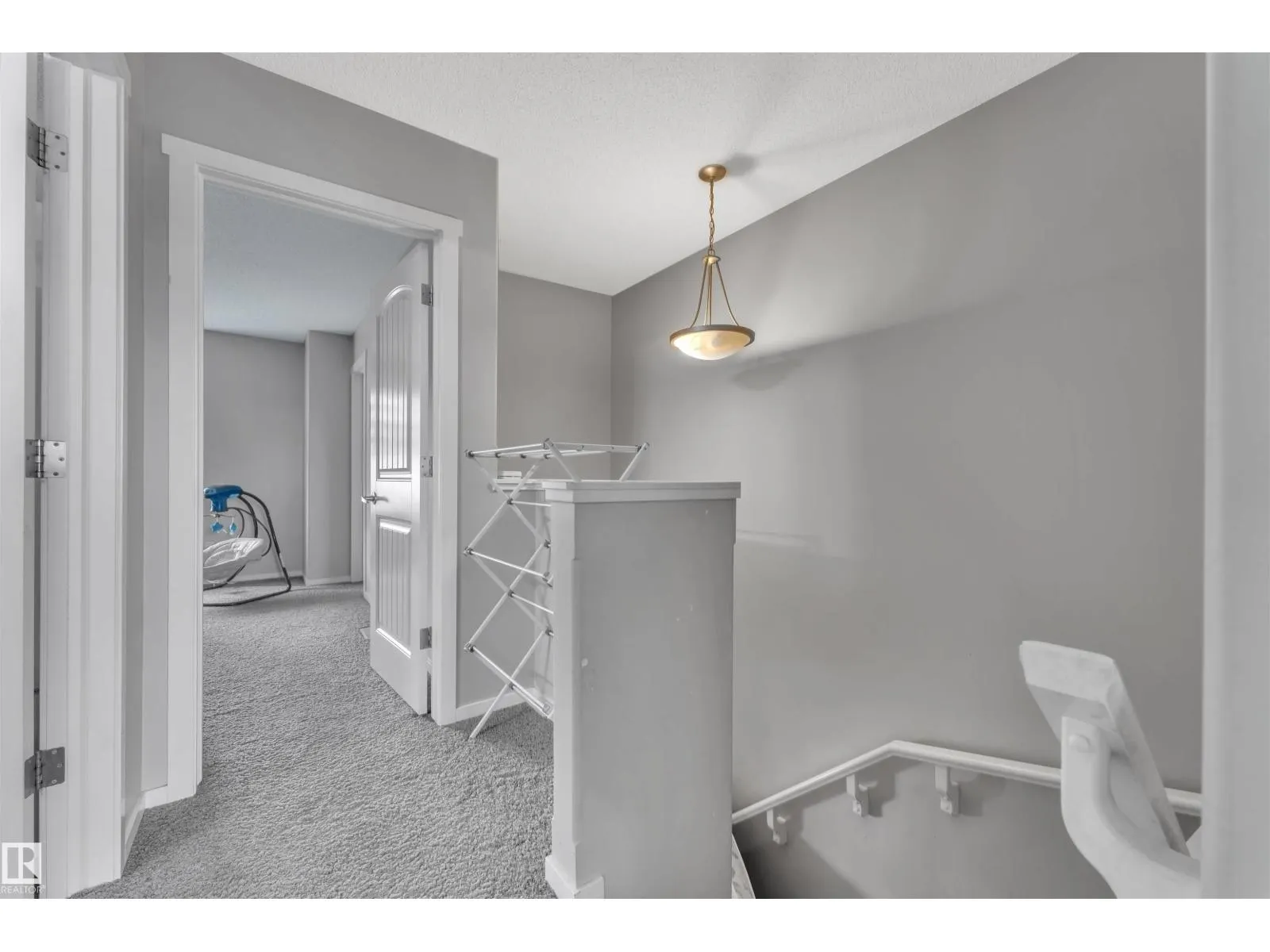 2004 32 ST NW
