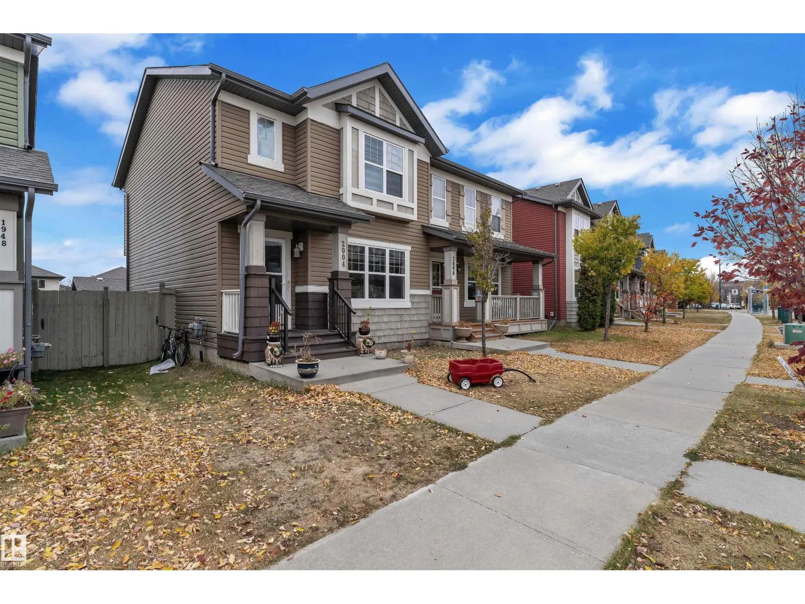 2004 32 ST NW