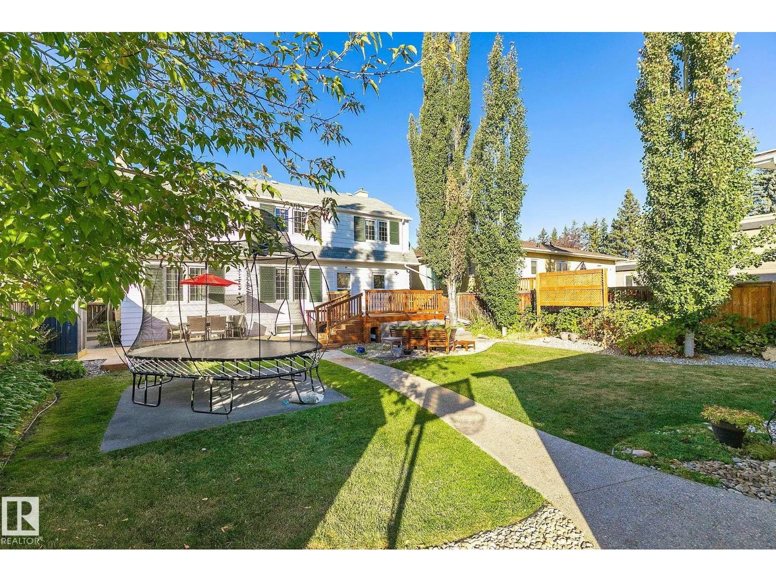 10611 137 ST NW