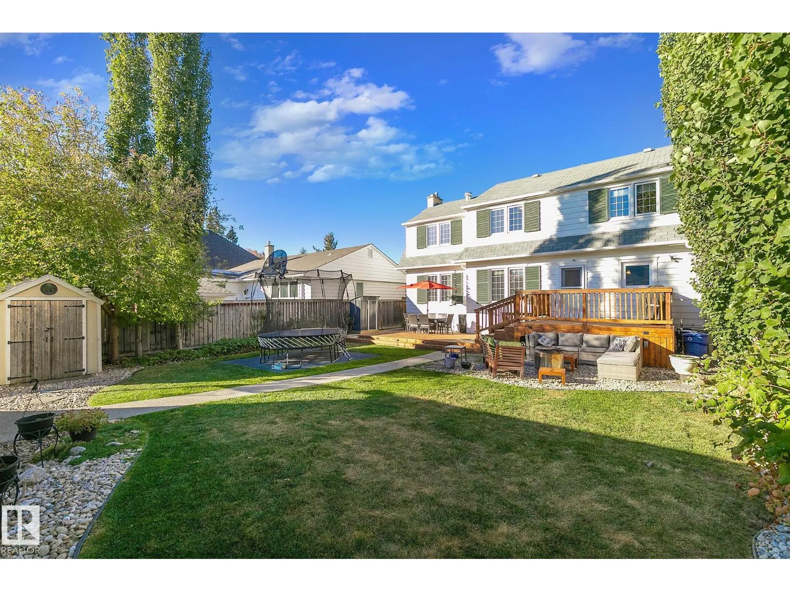 10611 137 ST NW