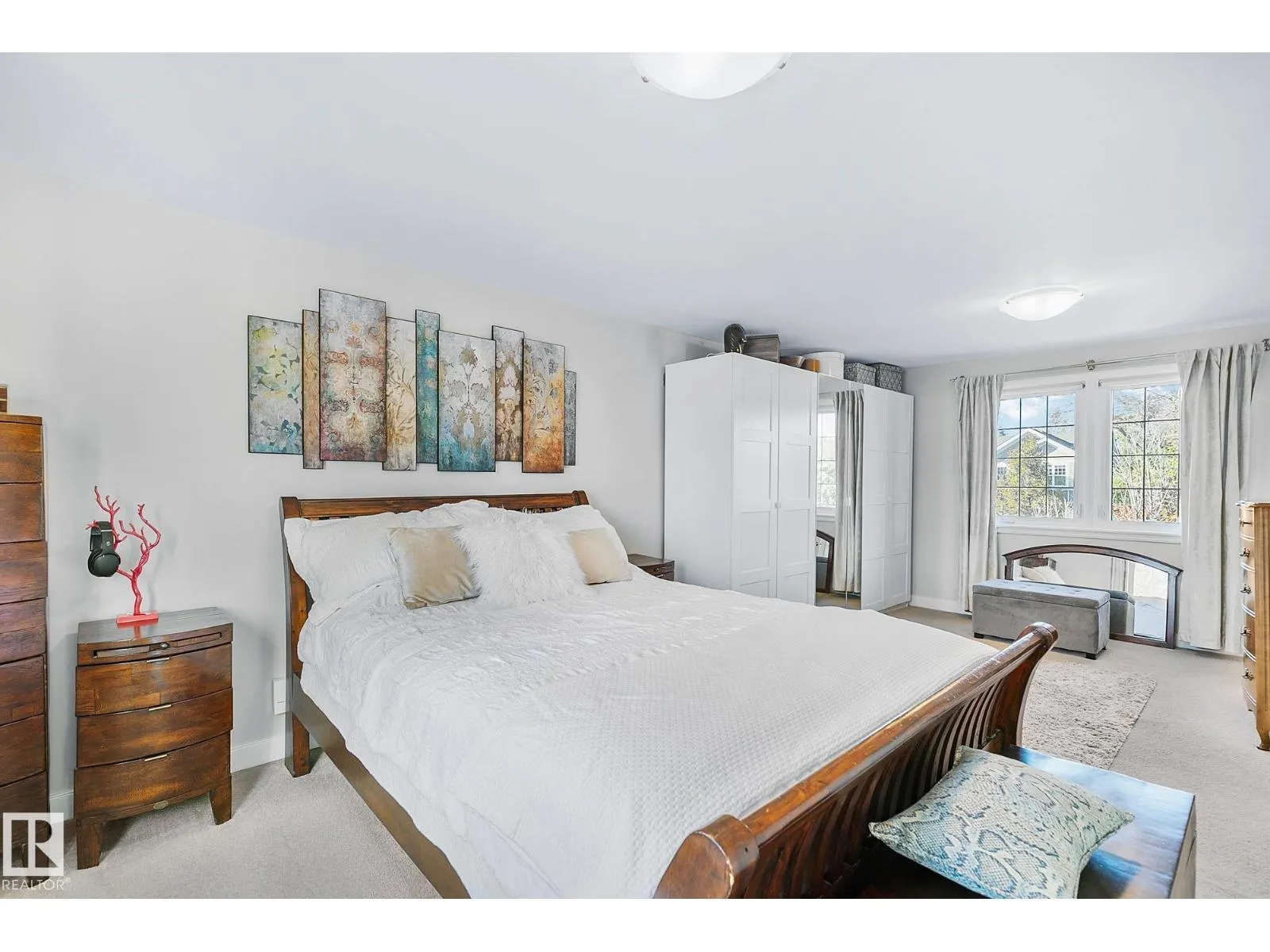 10611 137 ST NW