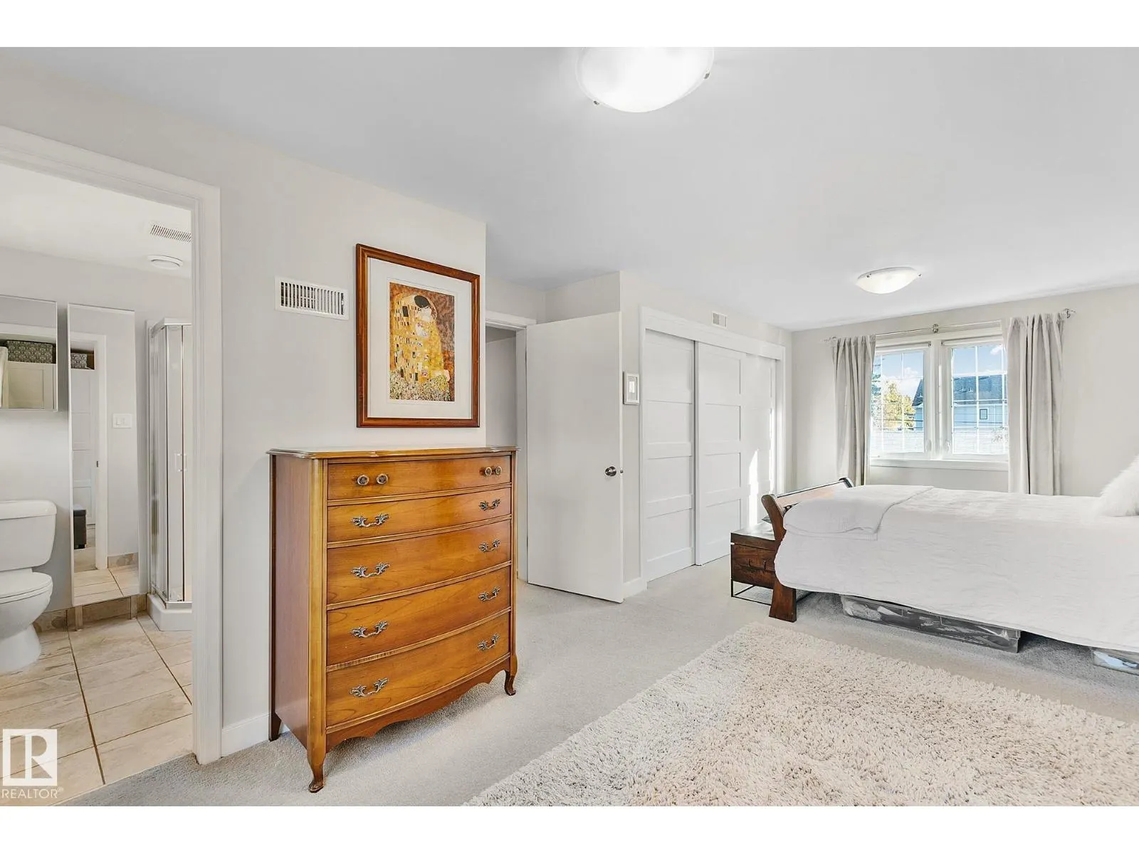 10611 137 ST NW