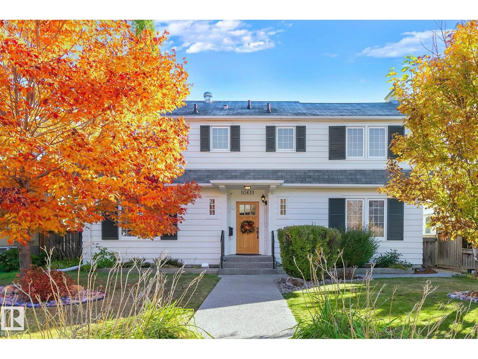 10611 137 ST NW