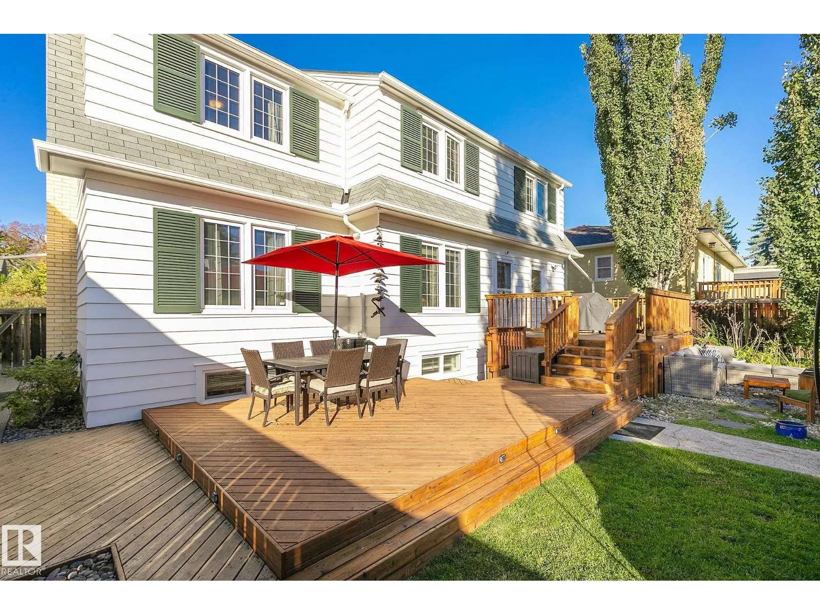 10611 137 ST NW