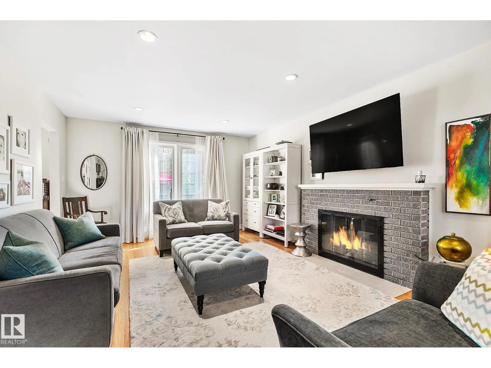 10611 137 ST NW
