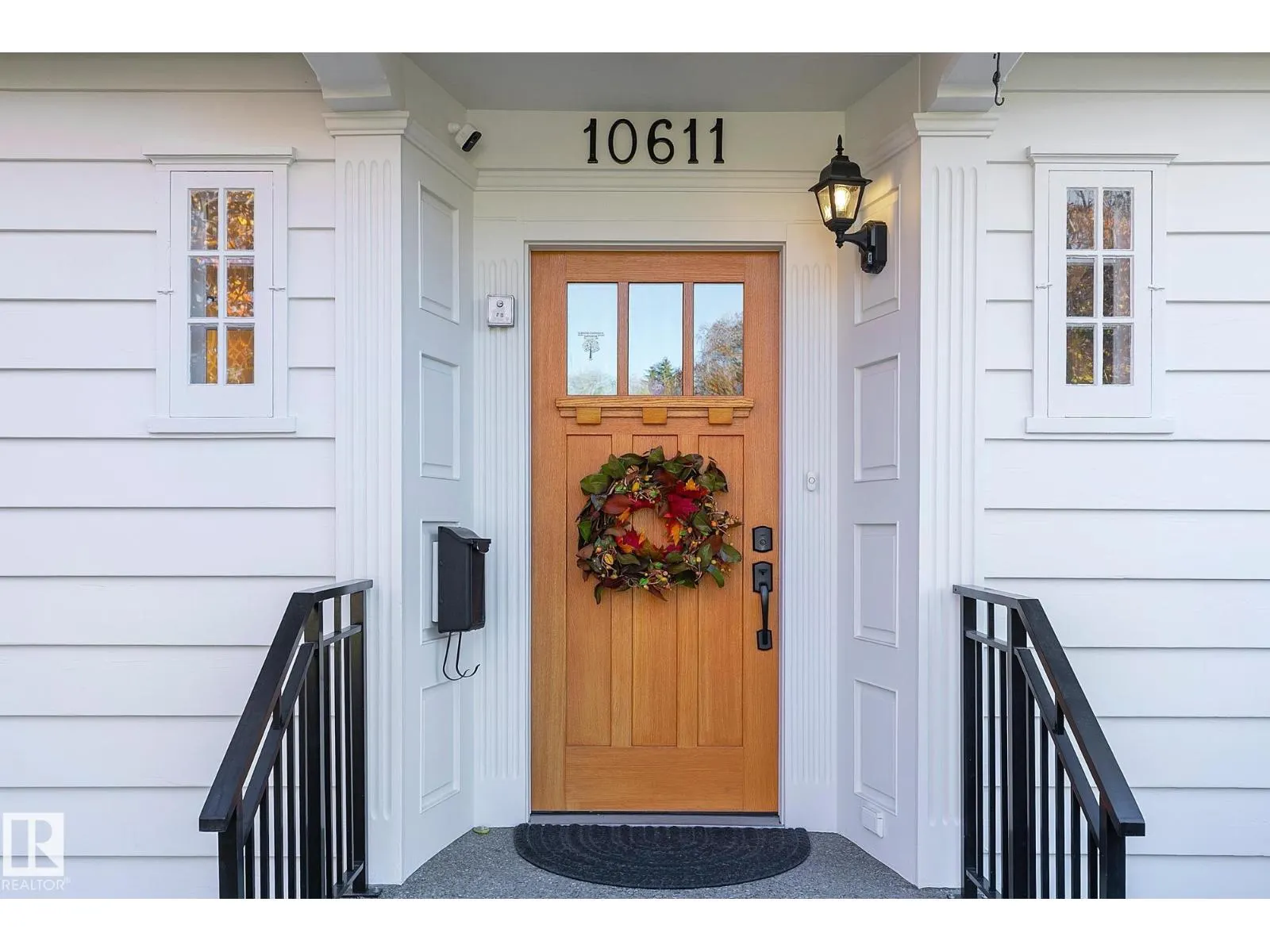 10611 137 ST NW