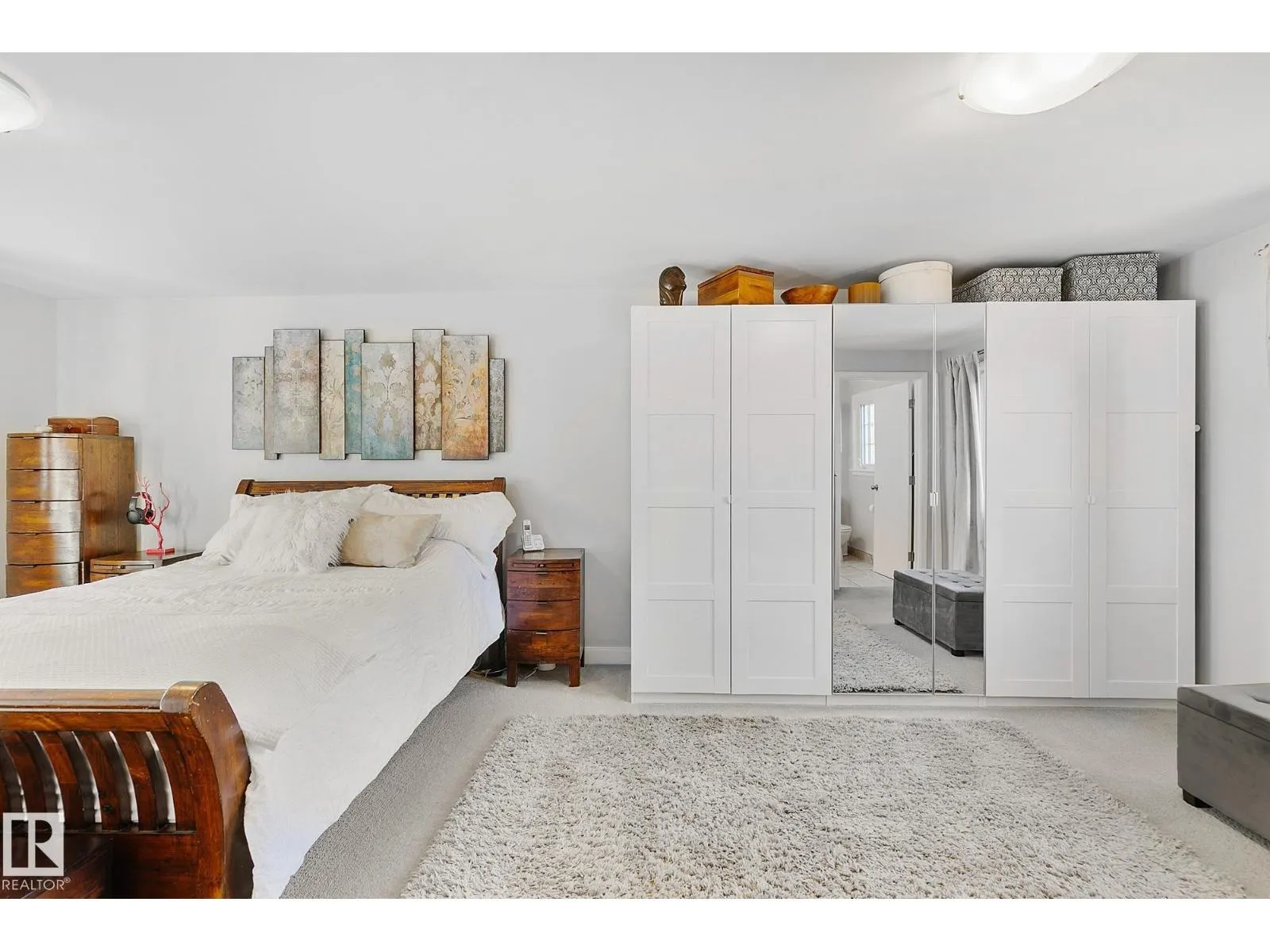 10611 137 ST NW