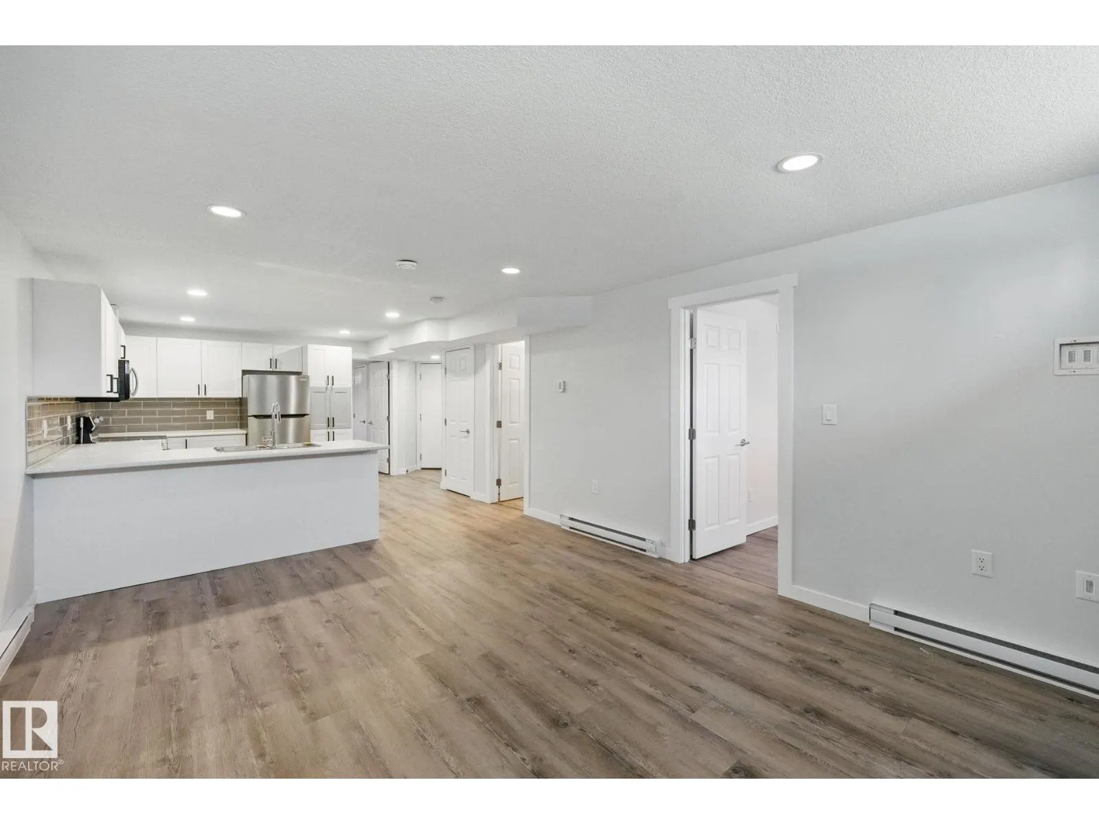 10407 136 AVE NW