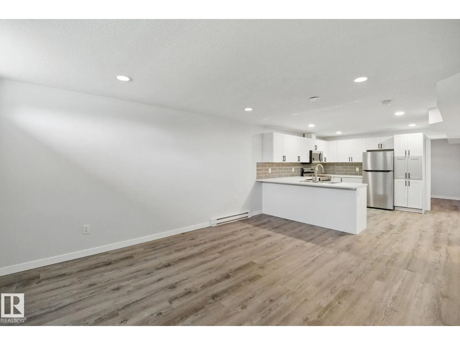10407 136 AVE NW