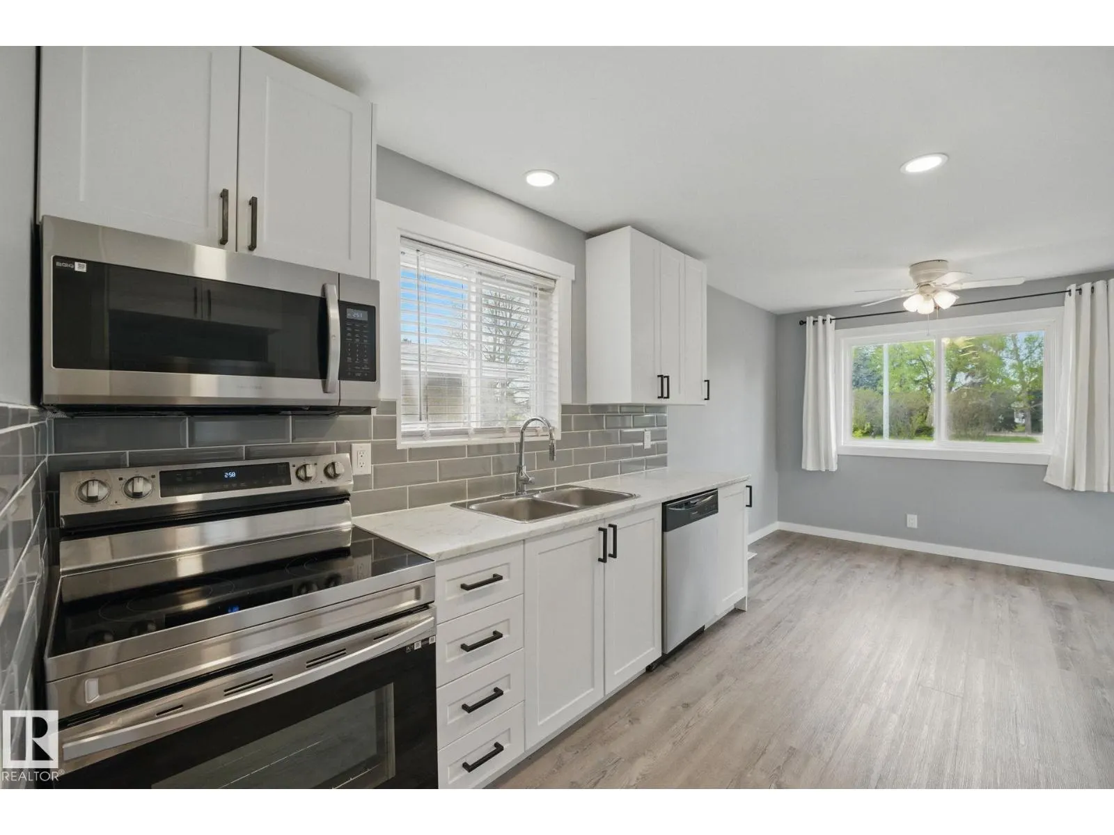 10407 136 AVE NW